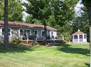 3929 N Straits Hwy, Cheboygan, MI 49721