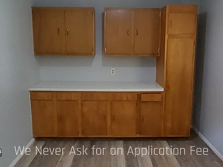 2412 Windy Hill Ln #1 — Photo 8
