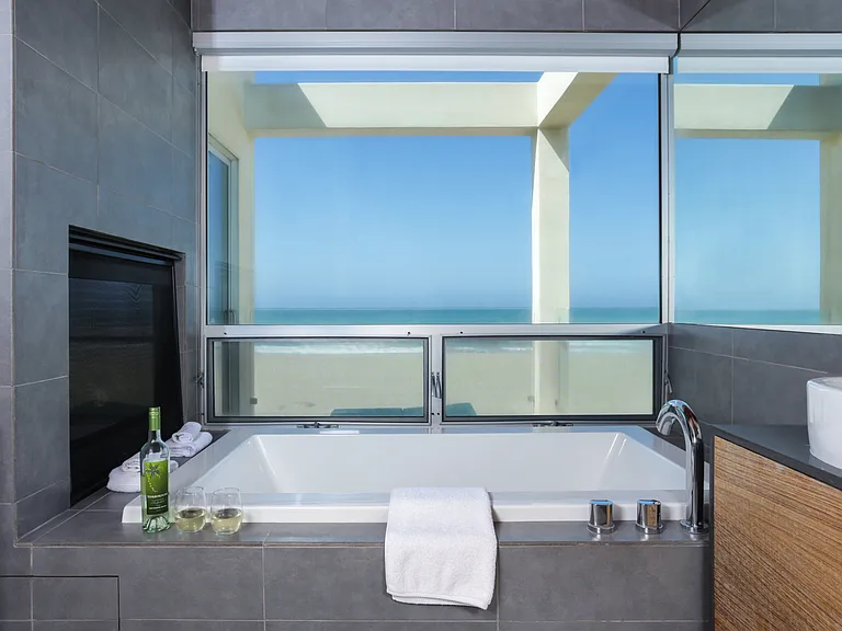 1013 Mandalay Beach Rd — Photo 12