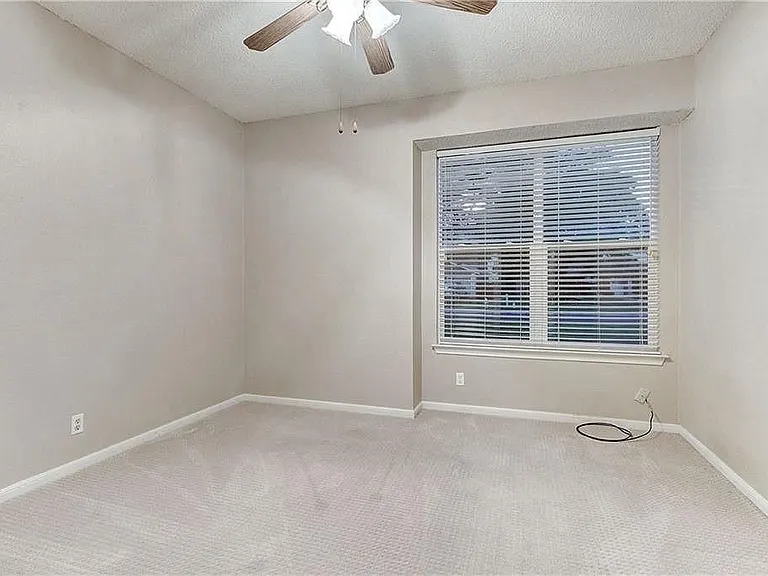8914 Bridgewood Trl — Photo 16