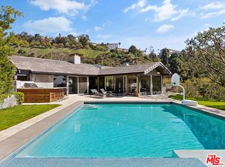 1255 N Bundy Dr, Los Angeles, CA 90049