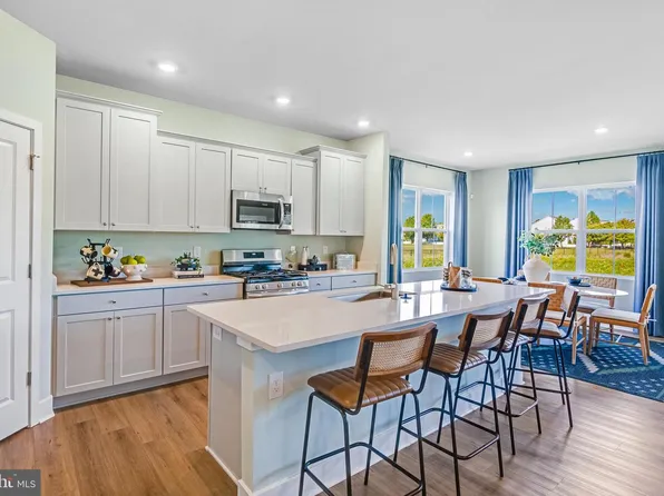 10109 Shenandoah Ln, White Plains, MD 20695