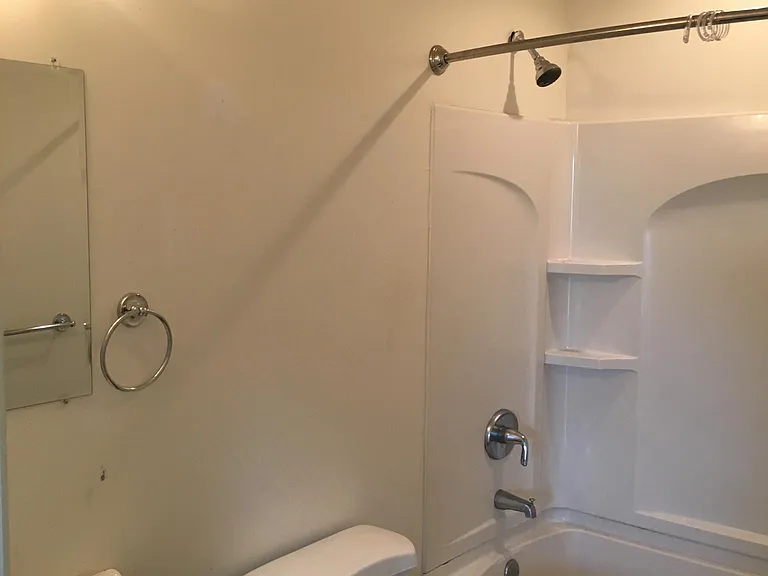 504 Wainwright Ave — Photo 8