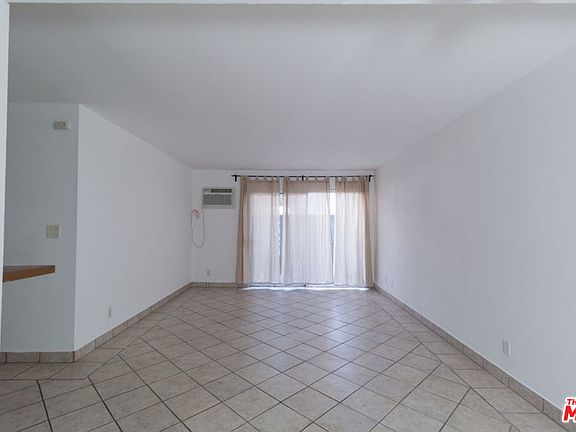 3rd image of 21801 Roscoe Blvd Unit 109
