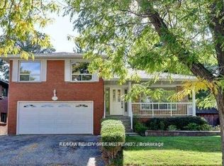 2220 Springfield Ct, Mississauga, ON L5K1V2