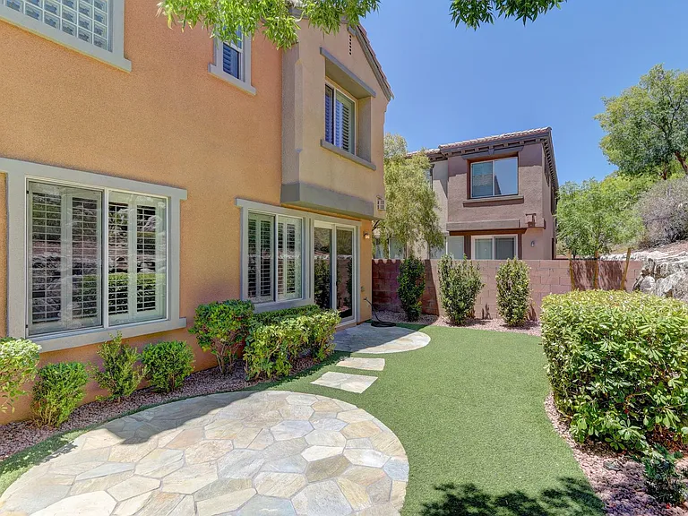 11330 Corsica Mist Ave — Photo 28