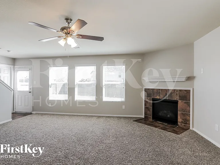 5046 Dappled Grove Trl — Photo 3