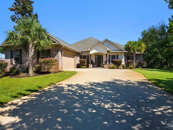 1789 Snapdragon Dr, Navarre, FL 32566