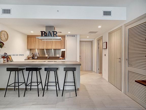 5th image of 1000 Brickell Plz #4603