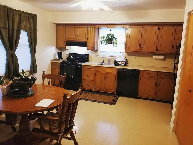 21B Rosemont Ct — Photo 4