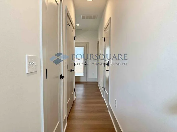 1000 Addison Pl #102 — Photo 3