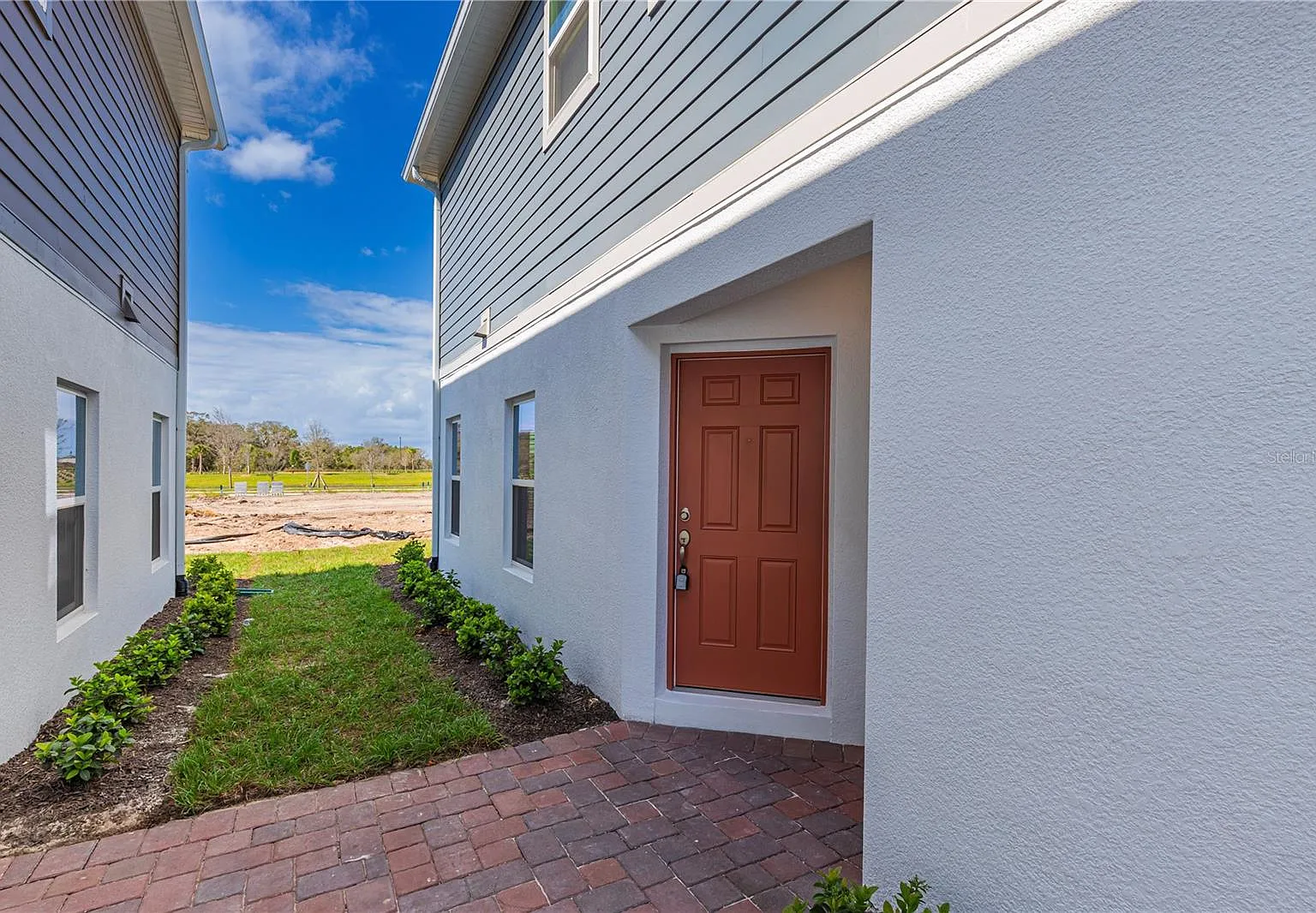 4 bed, 3.0 bath, 1769 sqft, $2,390 — Photo 4