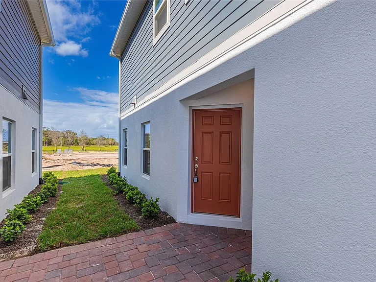 5060 Rain Shadow Dr — Photo 4