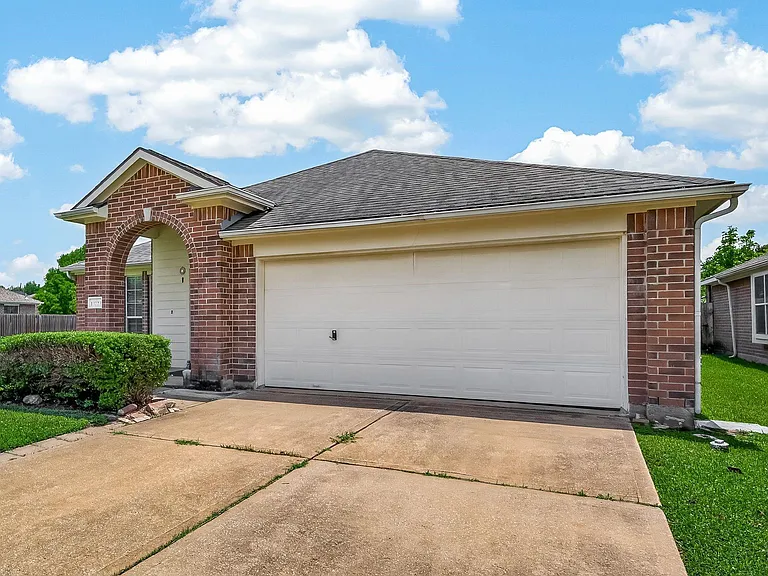 13723 Audra Ln — Photo 2
