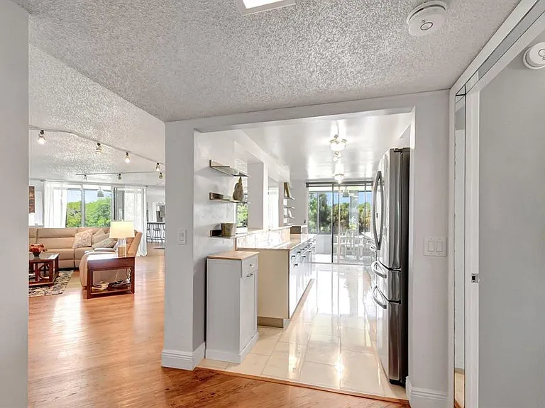 4770 Fountains Dr S #304 — Photo 3