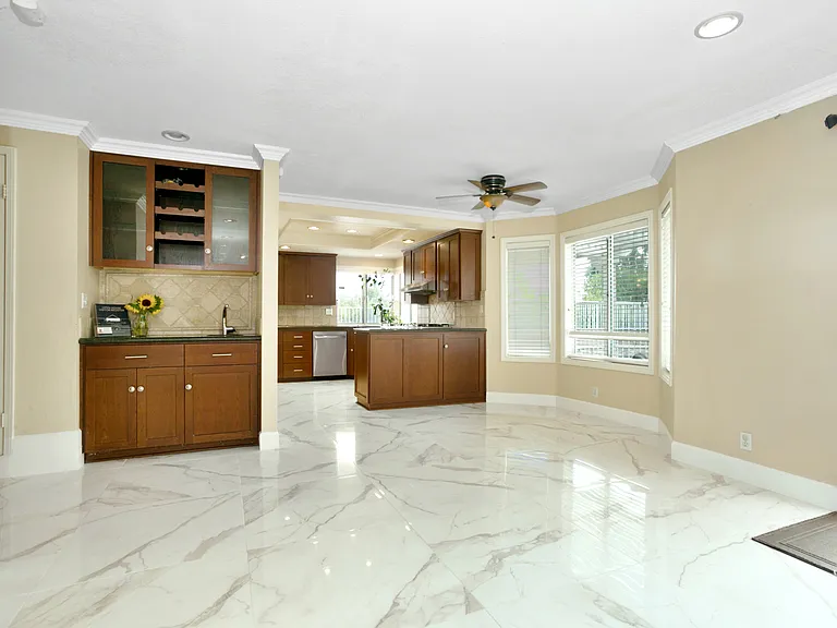 5495 Avenida Del Tren — Photo 9