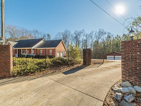 3rd image of 4346 Leola Rd