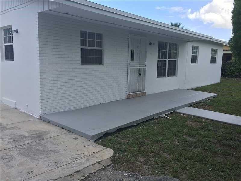 1st image of 20455 NW 45th Ave