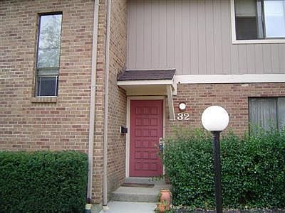 1st image of 32 Woodcrest Ct