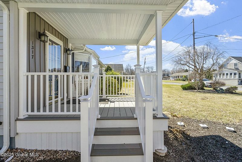 4th image of 1317 Floral Avenue