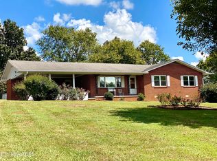 414 Fairview Rd, Tellico Plains, TN 37385