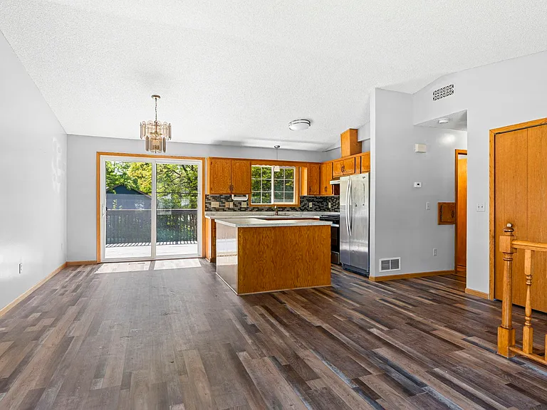 11874 Jonquil St NW — Photo 7