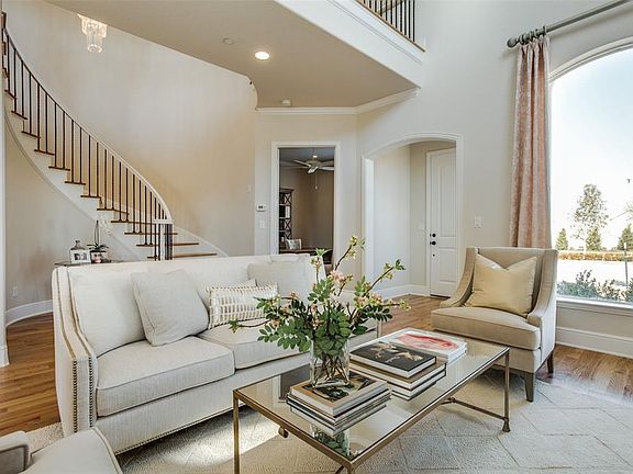 3rd image of 3209 Renoir Ln
