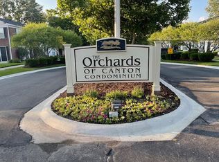 1756 Orchard Dr, Canton, MI 48188