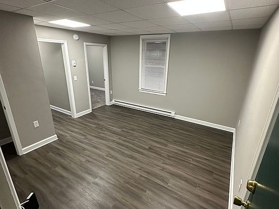 3rd image of 1053-1071 E Main St #2B-1Ba