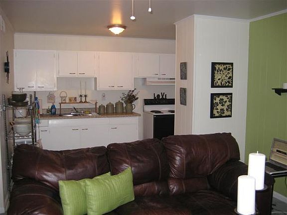 3rd image of 4980 Central Dr APT B