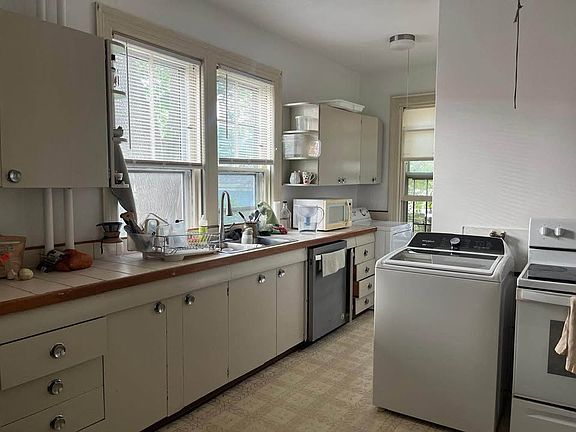 5th image of 175 Lloyd Ave #1