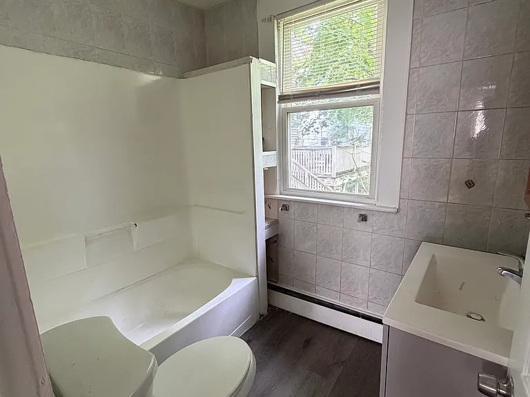 310 Maple St — Photo 7