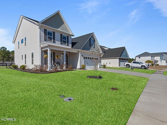 2nd image of 2017 Blue Spruce Drive