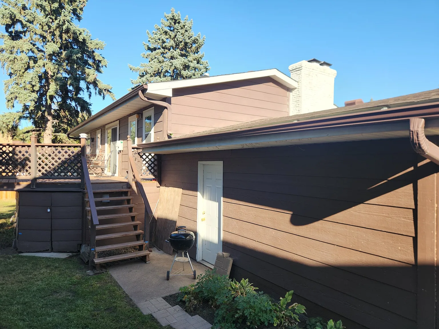 4 bed, 1937 sqft, $2,340 — Photo 2