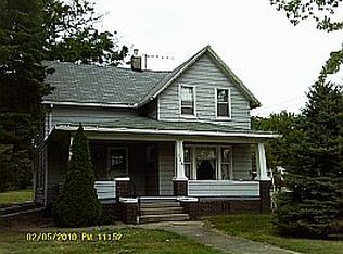 616 E 2nd St, Kewanee, IL 61443