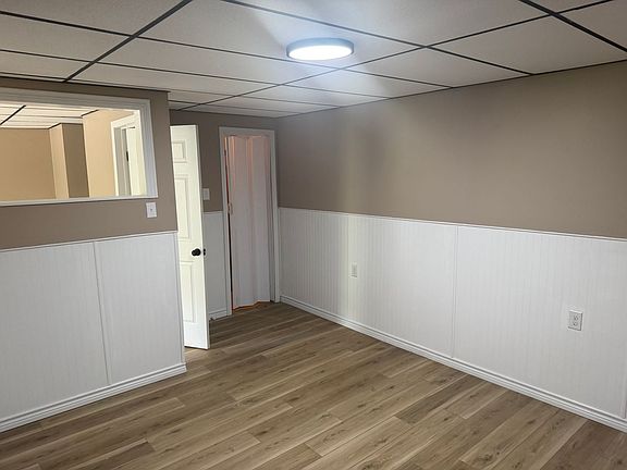 3rd image of 857A National Rd W #3