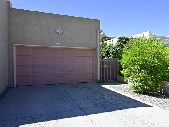 9724 Lagrima De Oro Rd NE, Albuquerque, NM 87111
