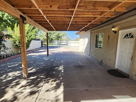 4th image of 8124 W Orangewood Ave