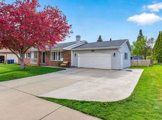 807 Rosehill Rd, Kaukauna, WI 54130