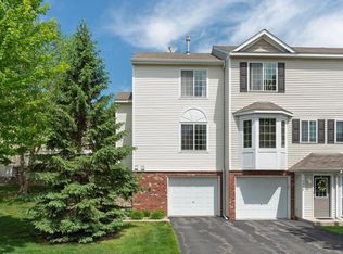 7750 Arboretum Village Cir, Chanhassen, MN 55317