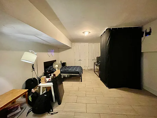 Rented by Bond New York | media 19