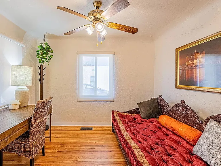 312 Quincy St NE — Photo 9