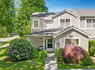 1220 Weaver Rd NE #D10, Bainbridge Island, WA 98110