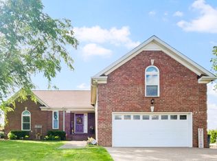 100 Devonshire Trl, Hendersonville, TN 37075