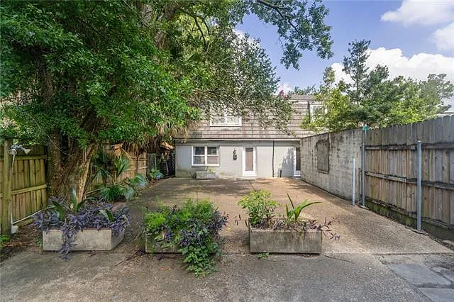 2322 Palmer Ave — Photo 1