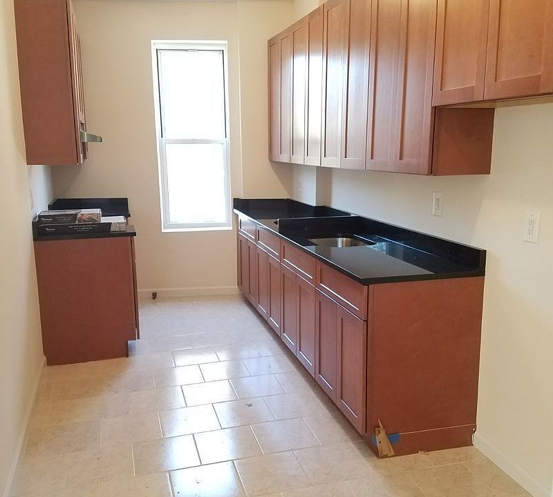 1st image of 1043 50th St APT 5