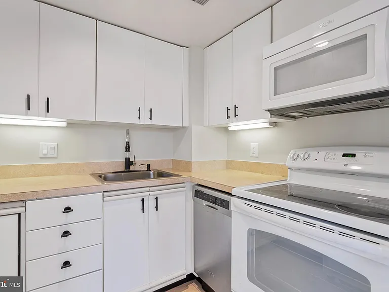 1117 New Hampshire Ave NW #7 — Photo 10