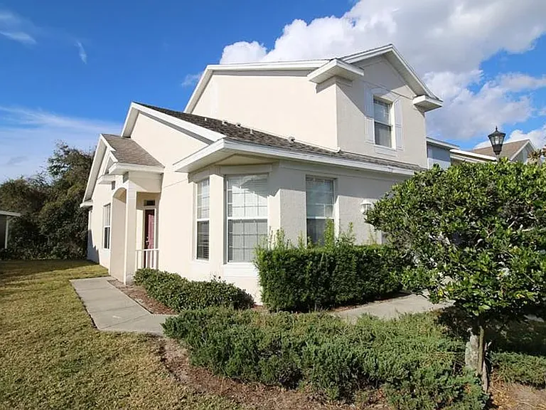9624 Carlsdale Dr — Photo 1
