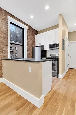 Rented by Cooper & Cooper Real Estate | media 15