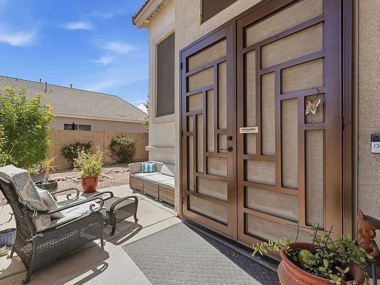3239 E Isabella Ave — Photo 9